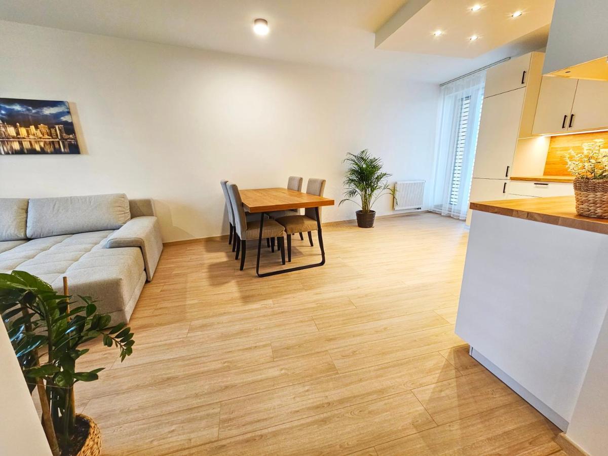 3 Room Apartment 2X Balcony, New Building, 21 Bratislava Eksteriør bilde